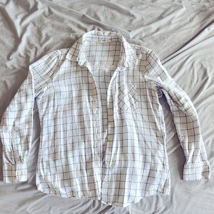 What and blue Gap button down top